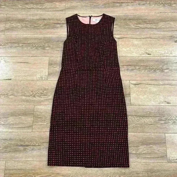 DIANE VON FURSTENBERG Dress Size 8 in Excellent Condition - Picture 1 of 4